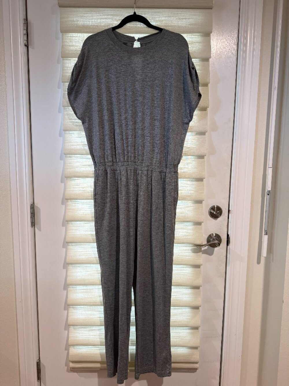 vuori heather gray jumpsuit (size XL)